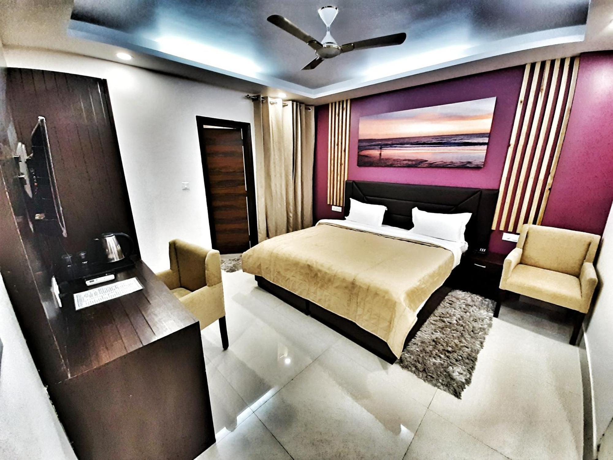 Hotel Delhi Aerocity, Nh 48 Ню Делхи Екстериор снимка